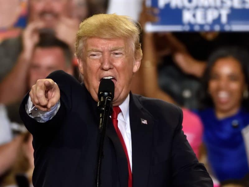 Trump shows 'overwhelming' signs of dementia and would be a danger to the country if elected